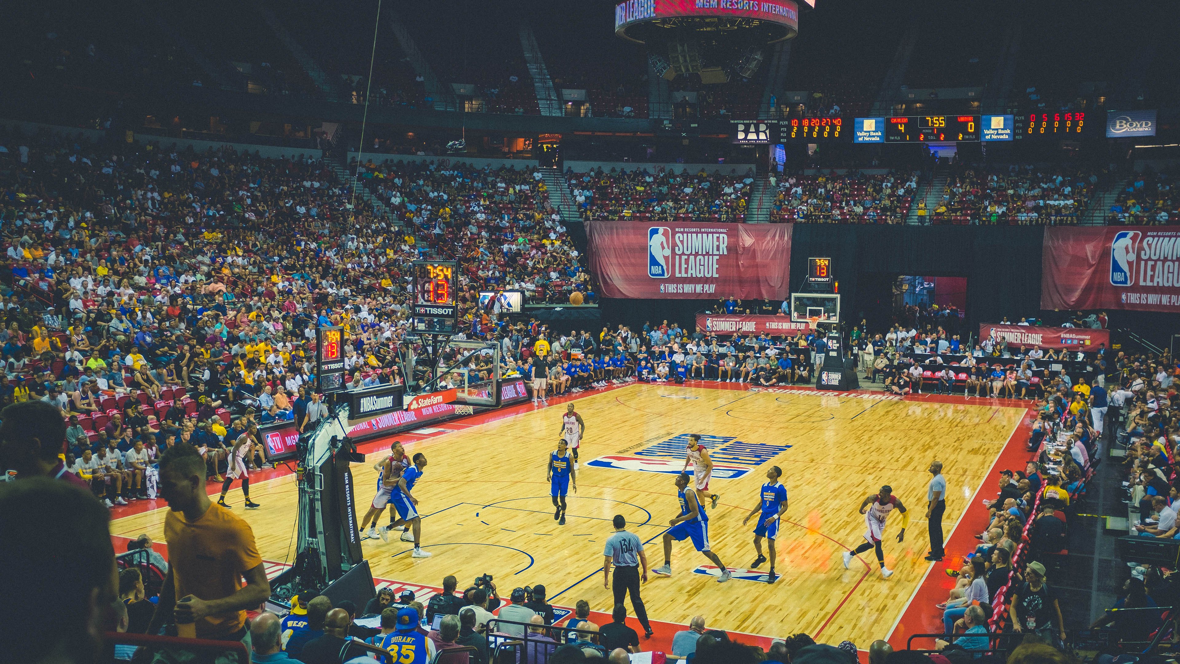 麦肯齐：全黑队进攻核心，突破后的传球总能找到队友，麦肯齐个人资料